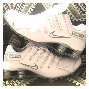 Nike Shox White & Wolf Gray * Gender Neutral* EUC